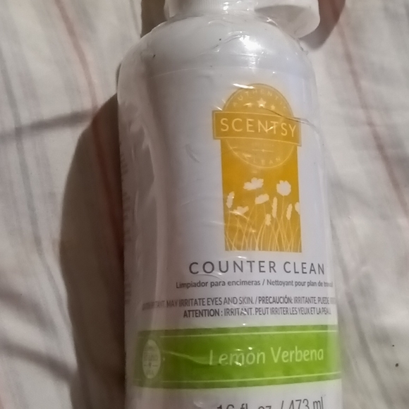 Scentsy Other - ⭐ 2 for $15⭐ Counter cleaner